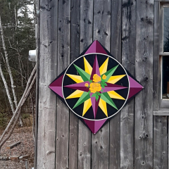 Mariner's Compass & Roses 30"
